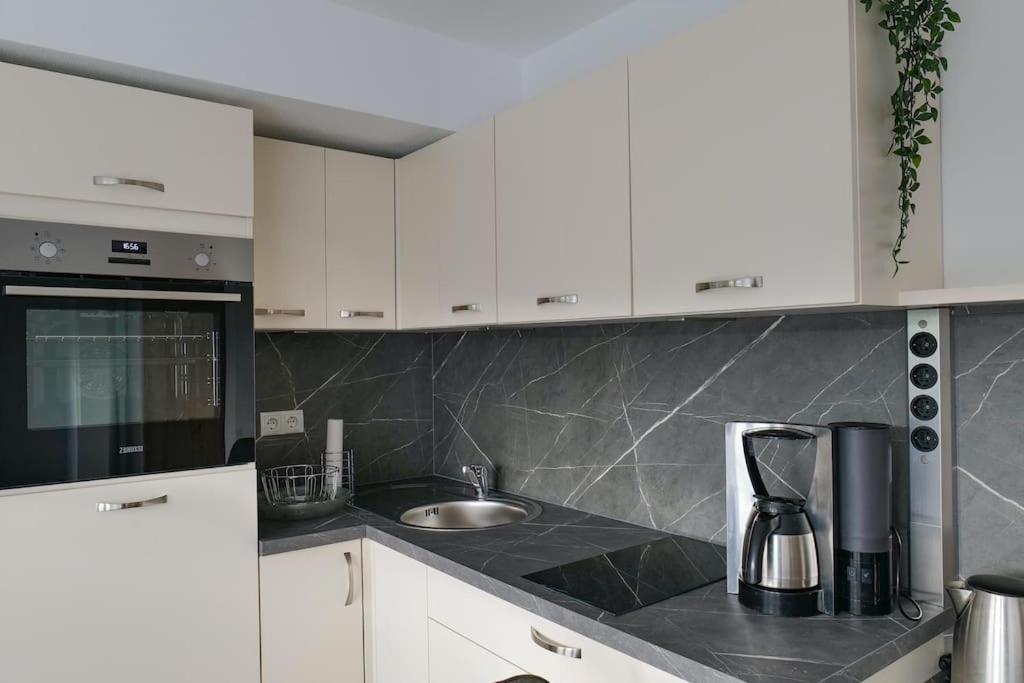Wunderschoene Ferienwohnung Mit Balkon In Aue Aue  Dış mekan fotoğraf