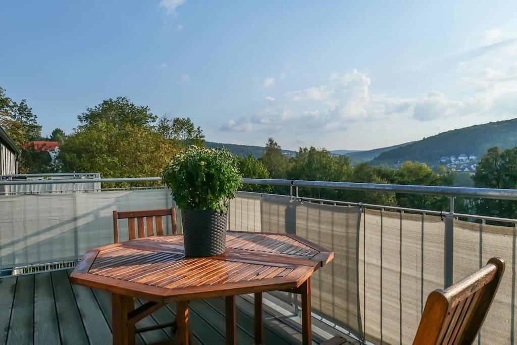 Wunderschoene Ferienwohnung Mit Balkon In Aue Aue  Dış mekan fotoğraf